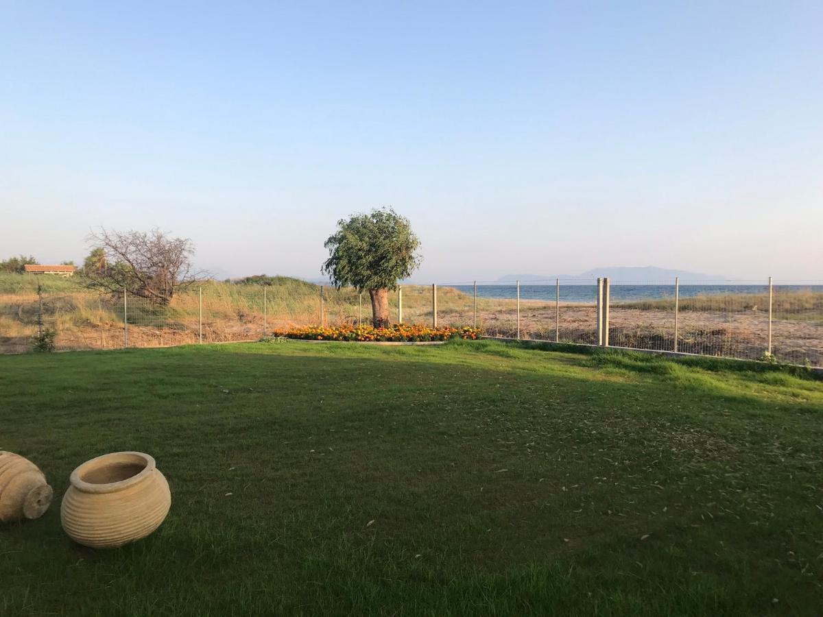 Aster Beach House Nea Thesi エクステリア 写真